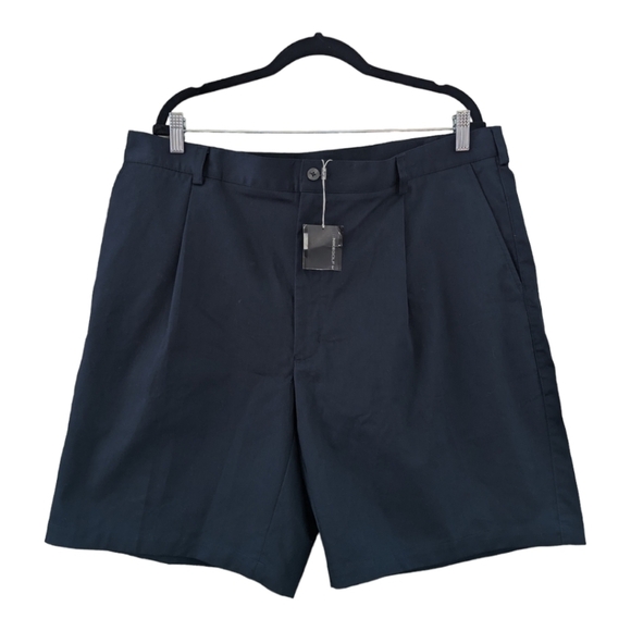 Nike Golf Dri-fit Navy performance pleated front golf shorts Size 40 NWT